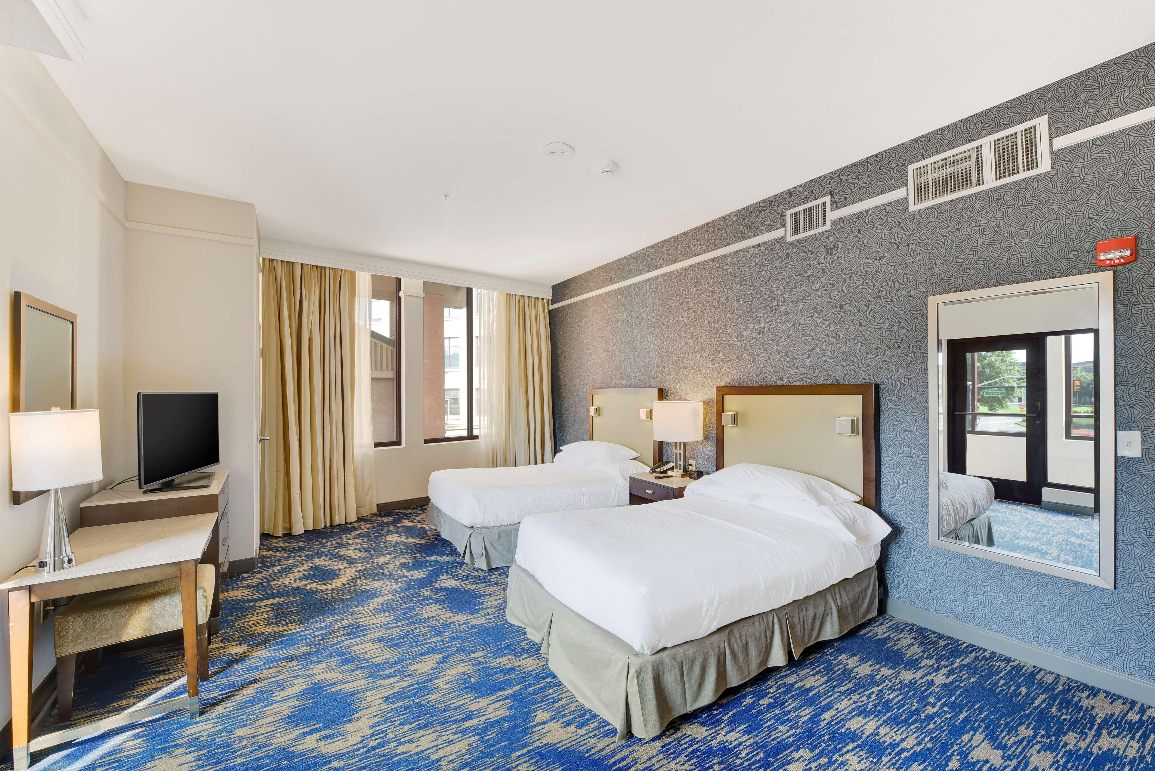 Embassy Suites By Hilton Alexandria Old Town Ngoại thất bức ảnh