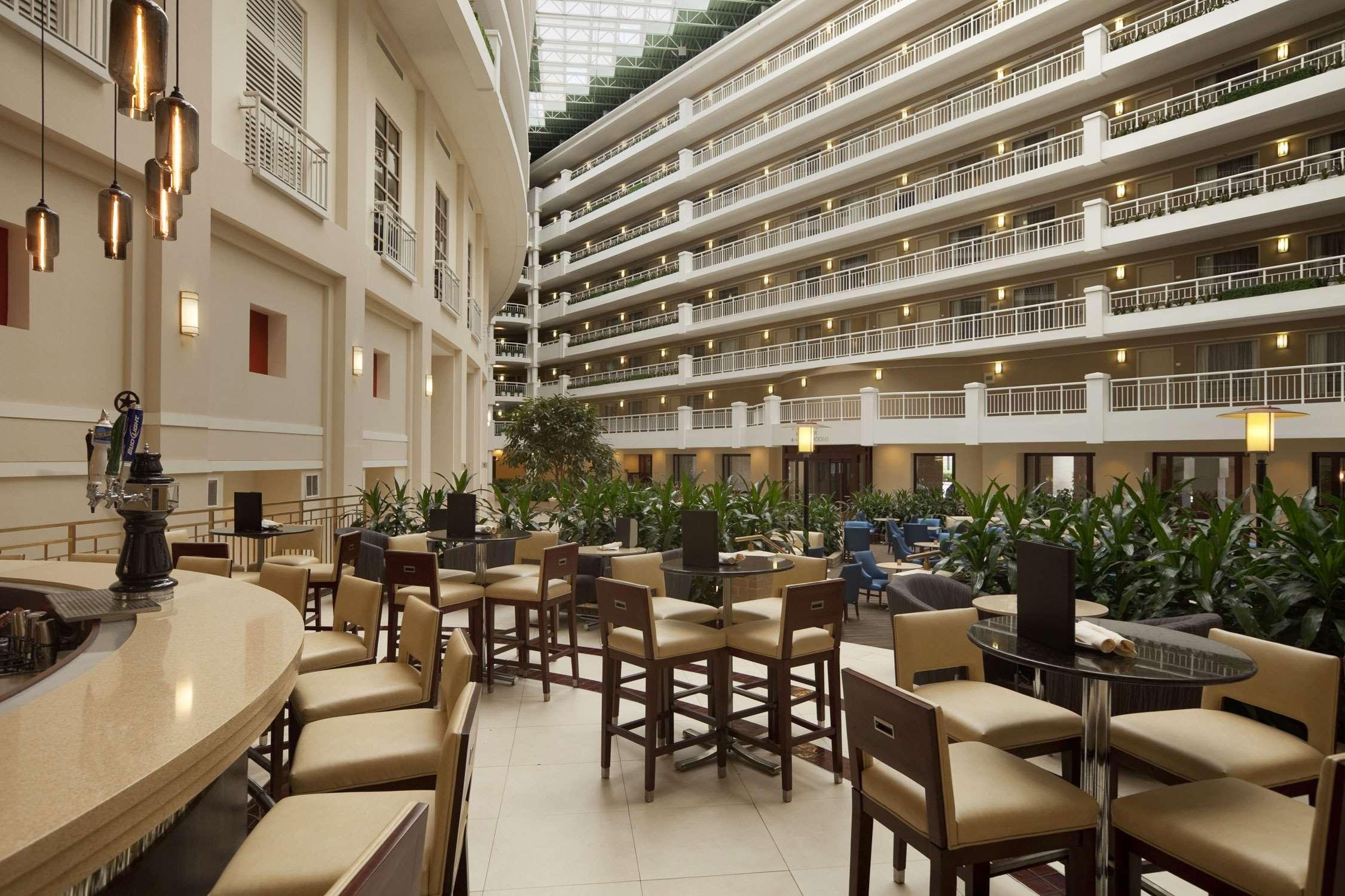 Embassy Suites By Hilton Alexandria Old Town Ngoại thất bức ảnh