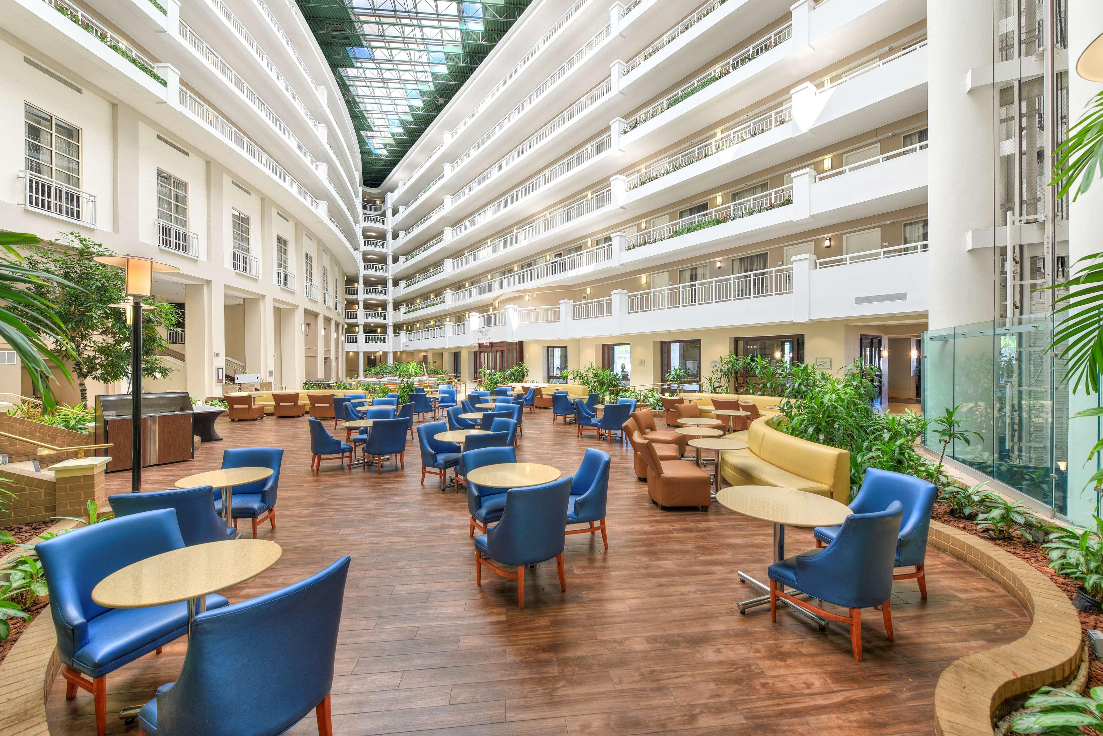 Embassy Suites By Hilton Alexandria Old Town Ngoại thất bức ảnh