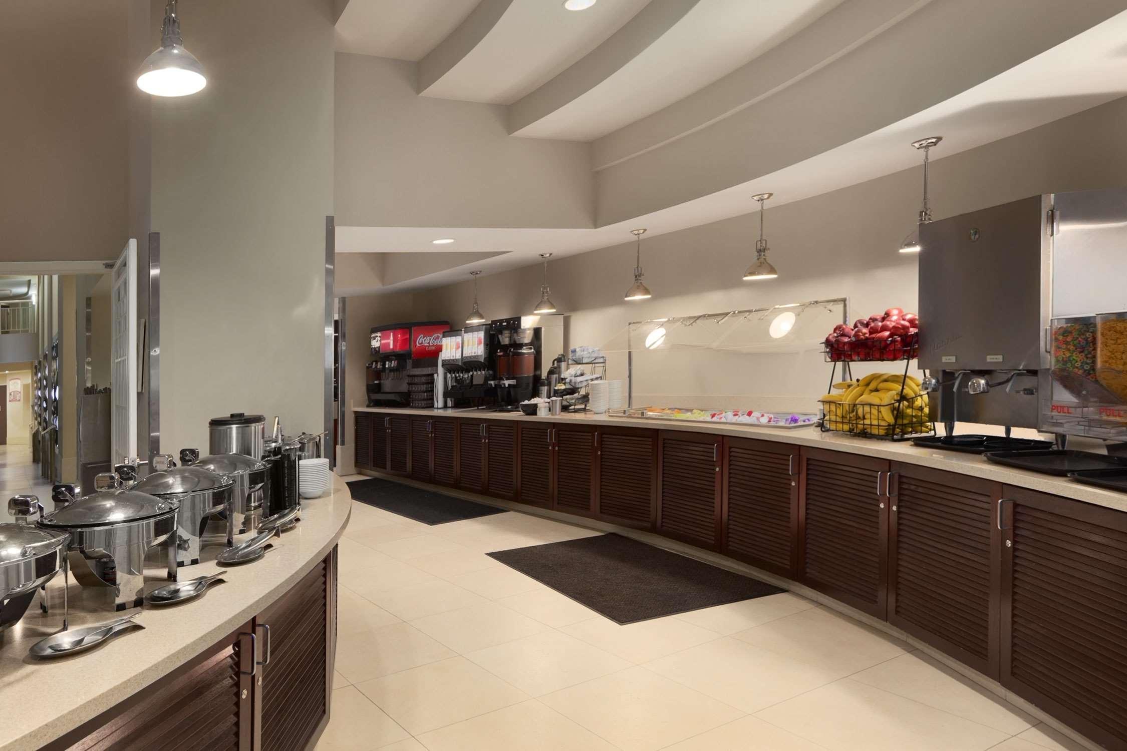 Embassy Suites By Hilton Alexandria Old Town Ngoại thất bức ảnh