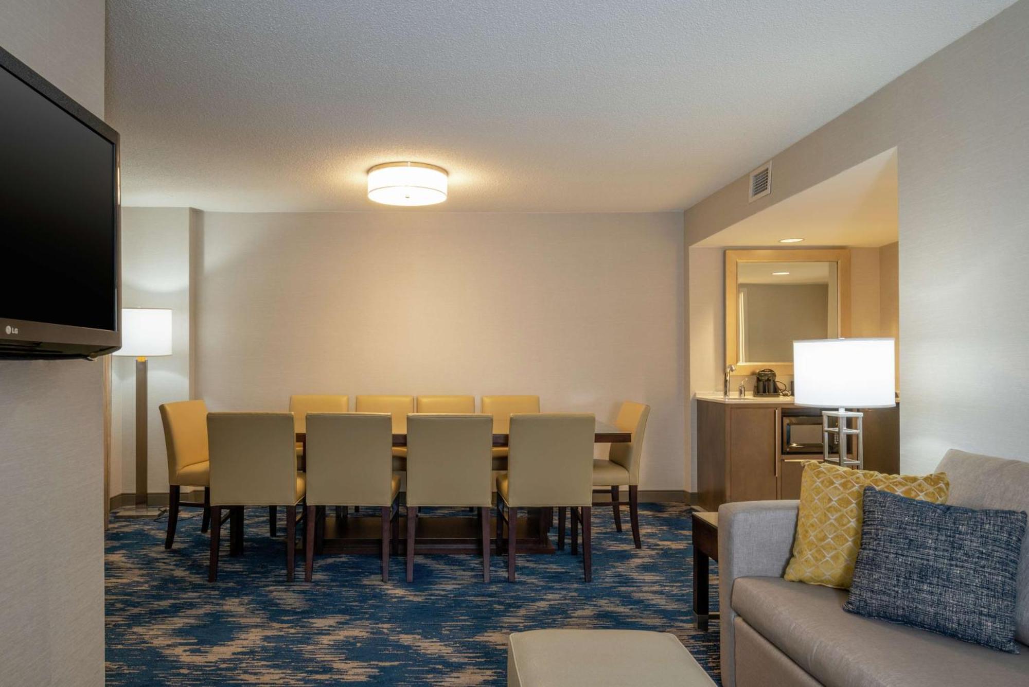 Embassy Suites By Hilton Alexandria Old Town Ngoại thất bức ảnh