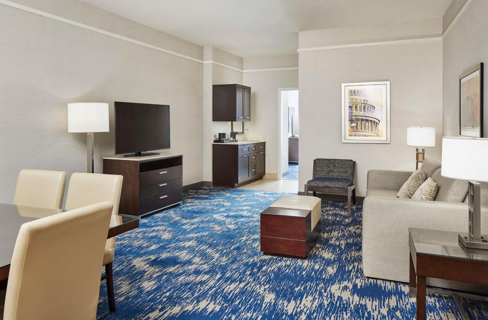Embassy Suites By Hilton Alexandria Old Town Ngoại thất bức ảnh