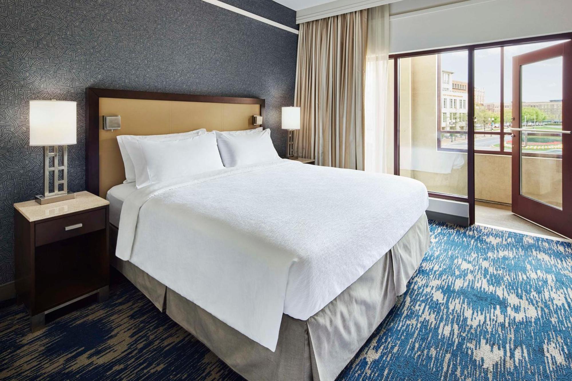 Embassy Suites By Hilton Alexandria Old Town Ngoại thất bức ảnh