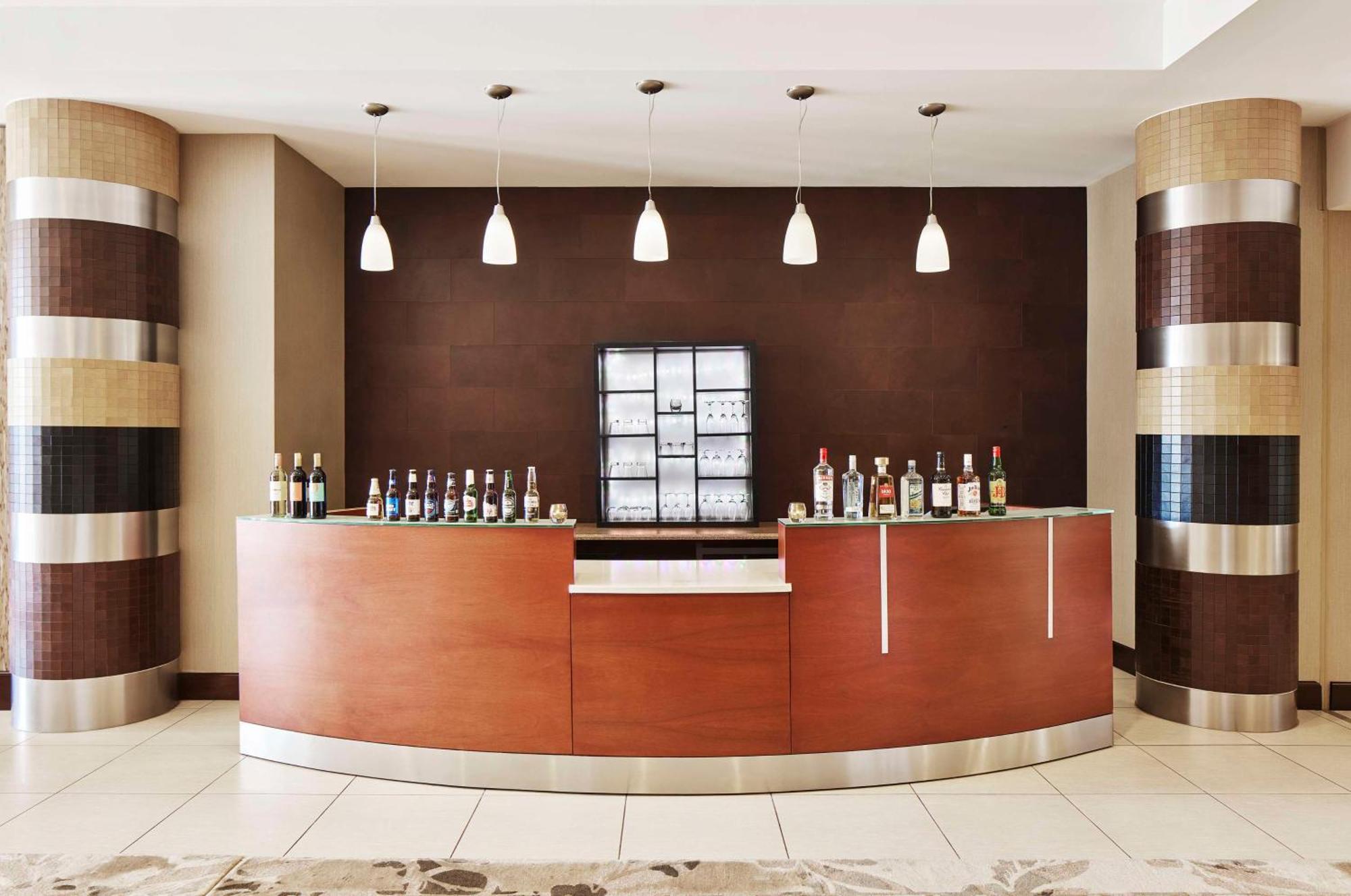 Embassy Suites By Hilton Alexandria Old Town Ngoại thất bức ảnh